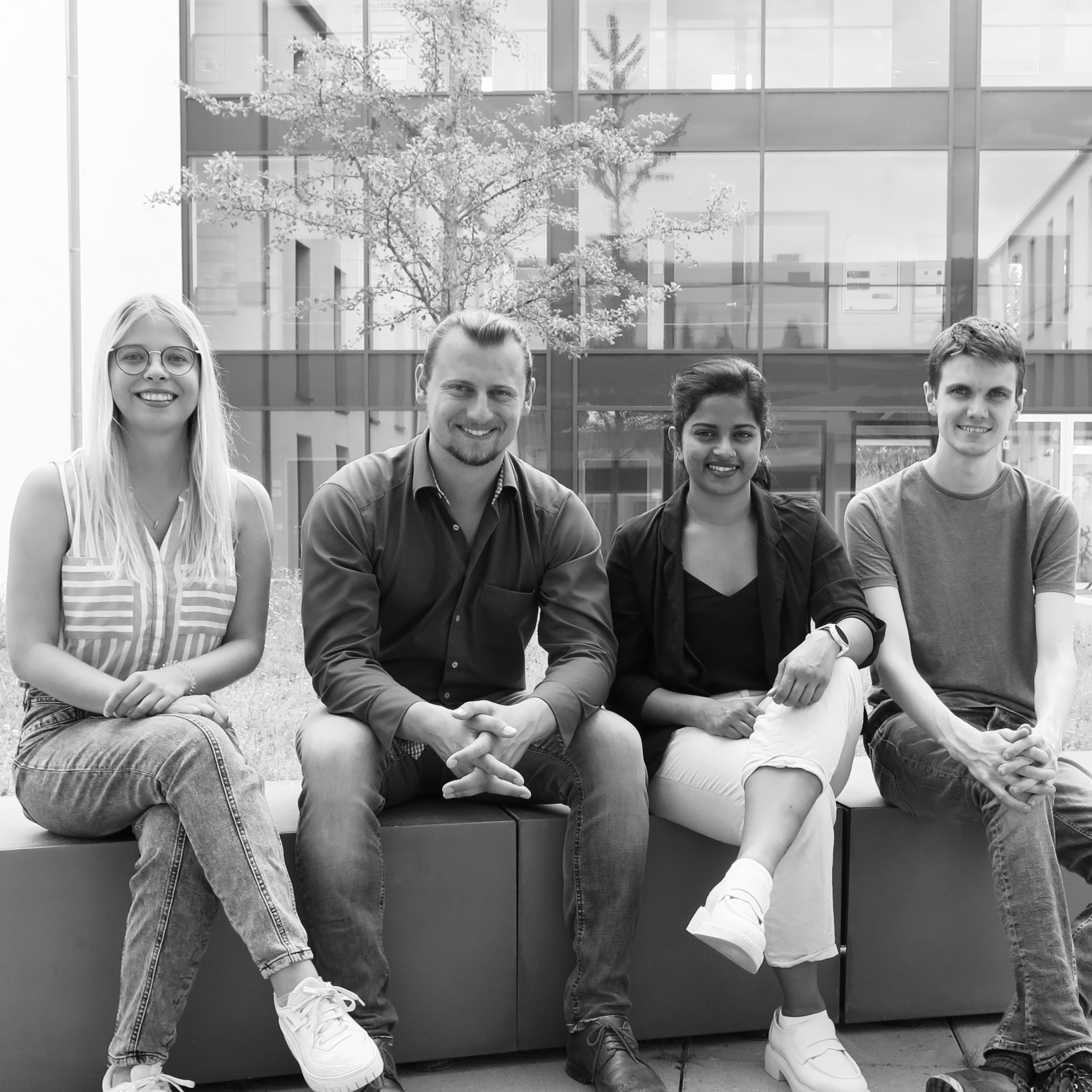 Promovierendenvertretung 2024/2025: Michelle Hartbauer, Simon Mertel, Tasmai Paul, Felix Pfaff